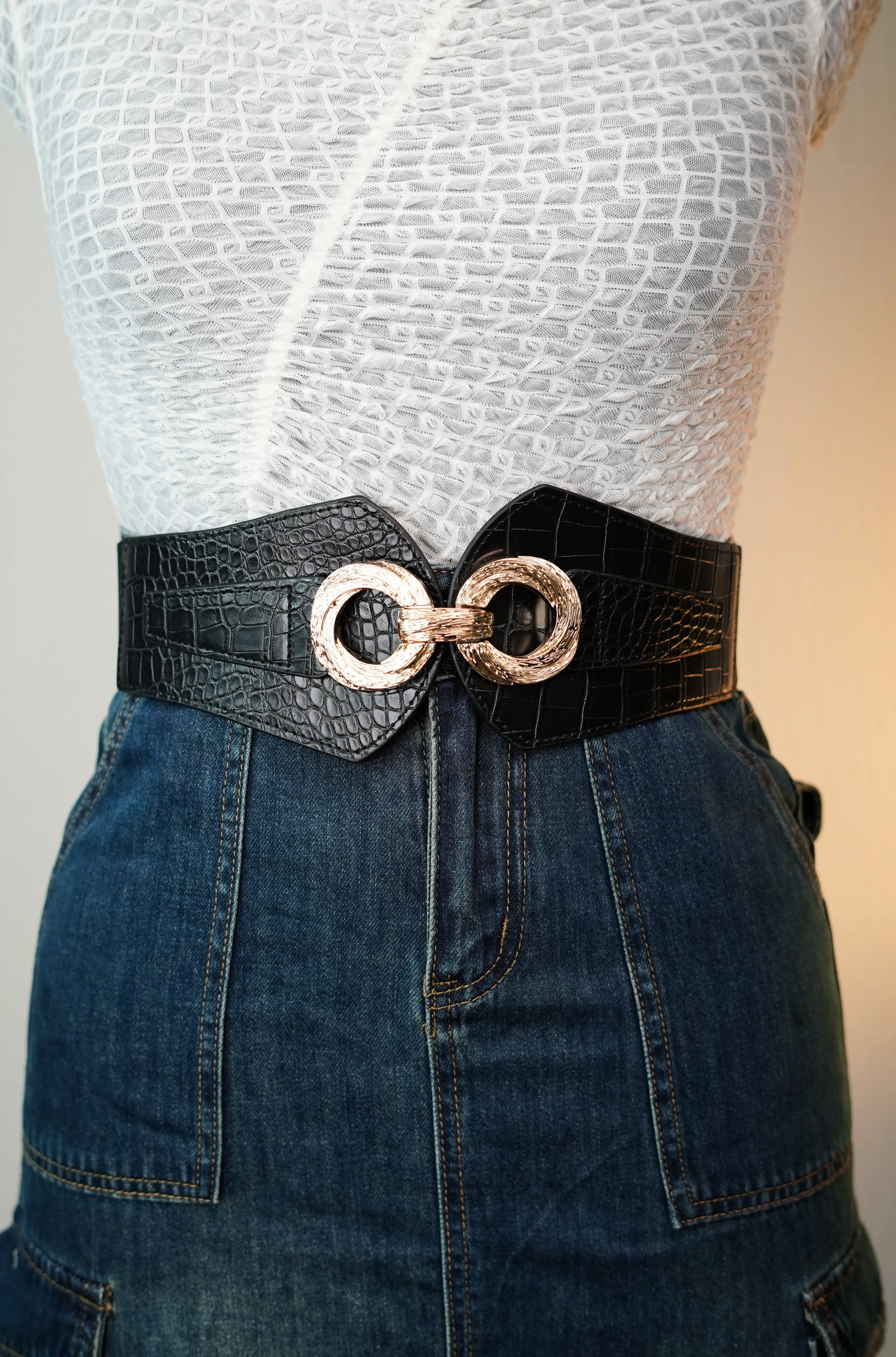 Circlet Hook Cinch Belt